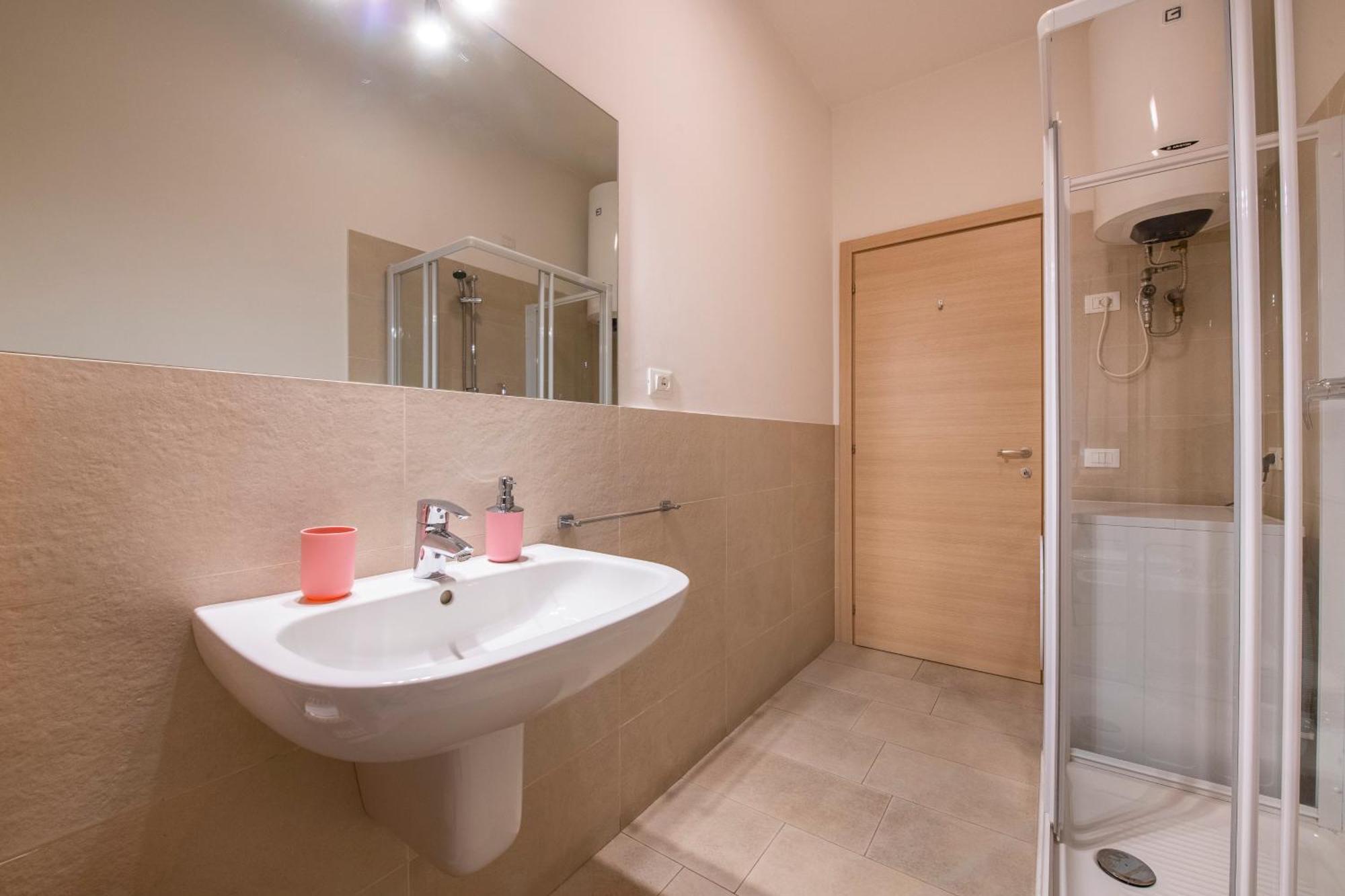 Tra Piazza Erbe E Piazza Bra Raffinata Maison Hotel Verona Kültér fotó